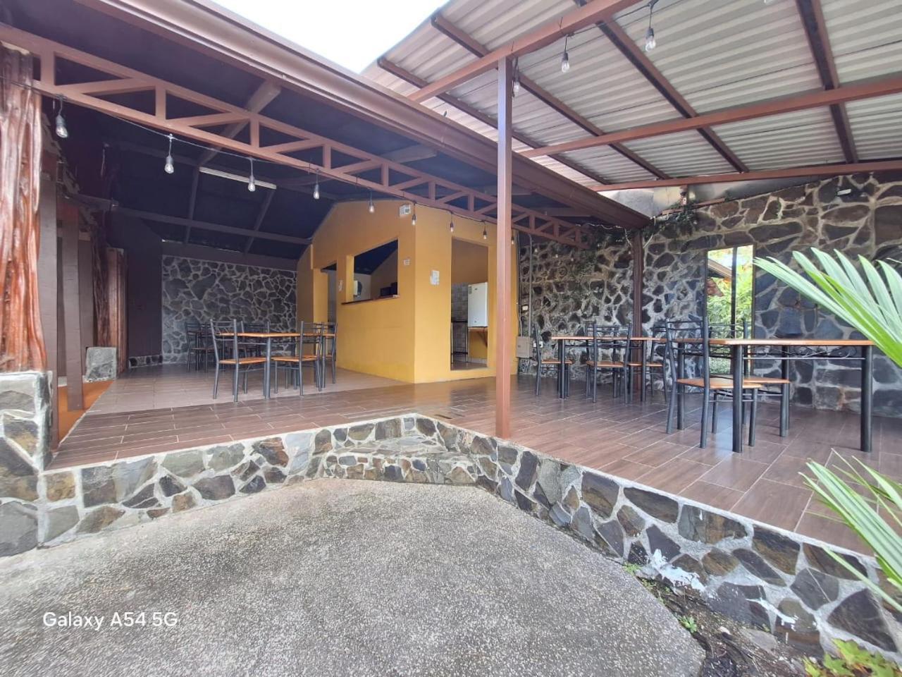 Iris Arenal Hotel La Fortuna Екстериор снимка