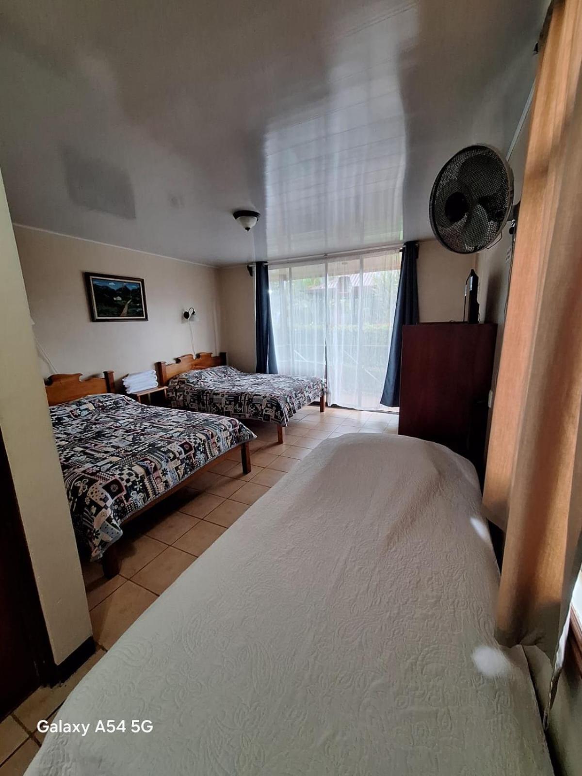 Iris Arenal Hotel La Fortuna Екстериор снимка