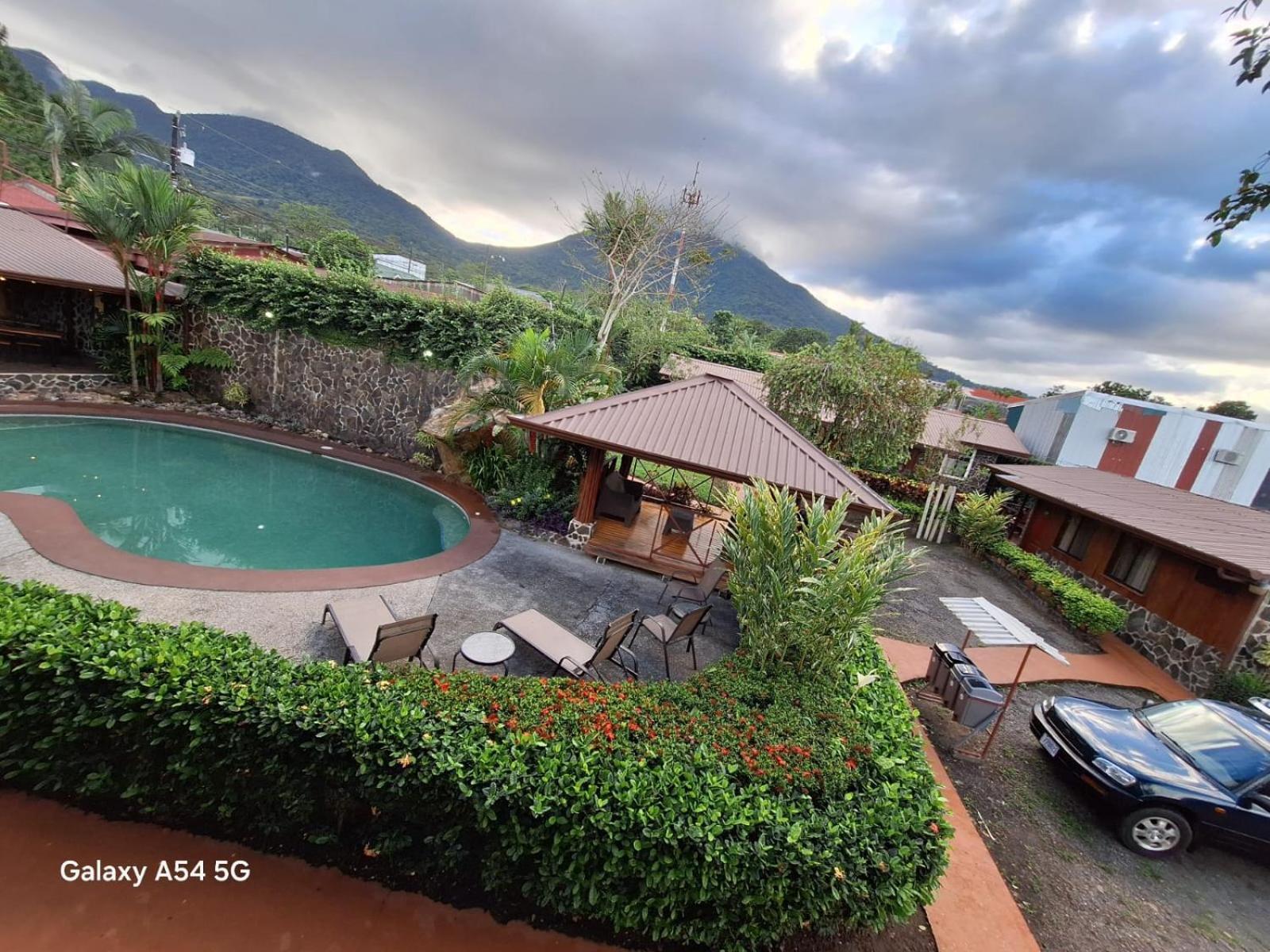 Iris Arenal Hotel La Fortuna Екстериор снимка