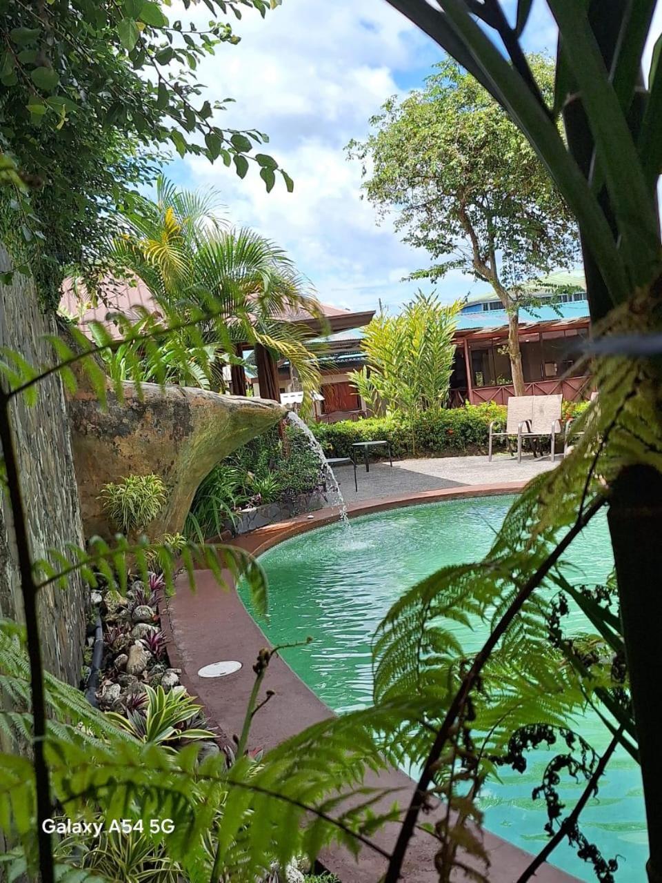 Iris Arenal Hotel La Fortuna Екстериор снимка